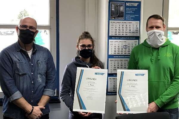 V.l.n.r.: Geschäftsführer Robert Nettelnstroth, Frau Katja Weller und Herr Christian Gotter