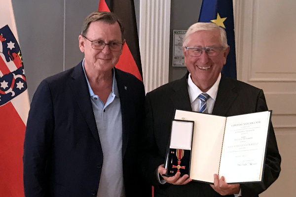 Company founder Paulus Nettelnstroth receives Federal Cross of Merit